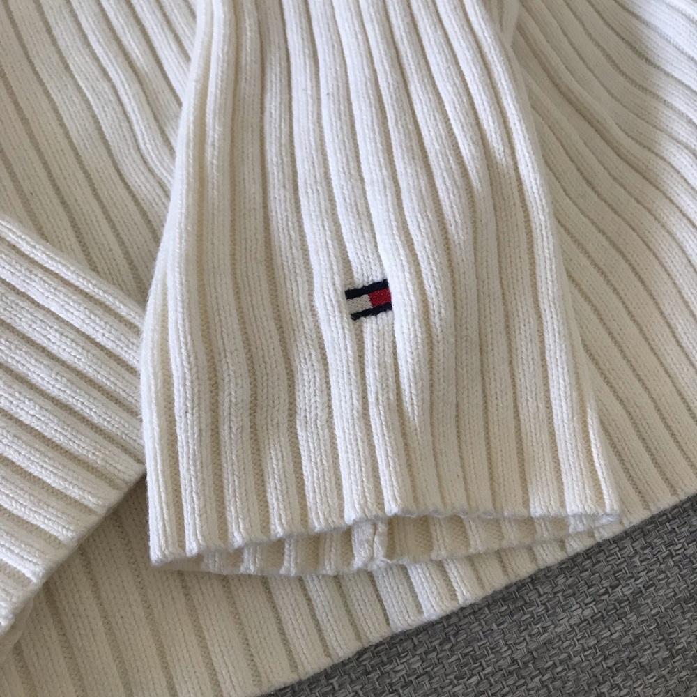 Tommy Hilfiger sweater